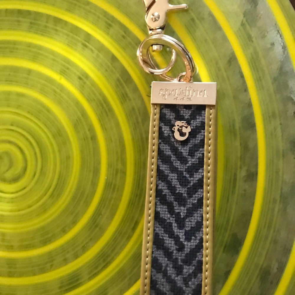 Key chain - Picture 5 of 8